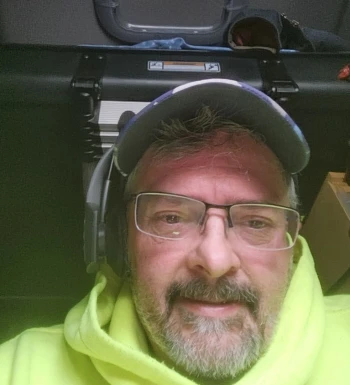 <span>Jacob, 49</span> <span style='width: 25px; height: 16px; float: right; background-image: url(/bitmaps/flags_small/US.PNG)'> </span><br><span>Ashburn, United States of America</span> <input type='button' class='joinbtn' style='float: right' value='JOIN NOW' />