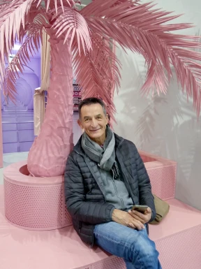 French men looking for love