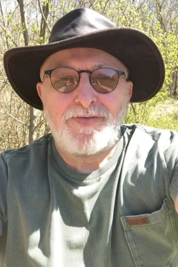 English men looking for love